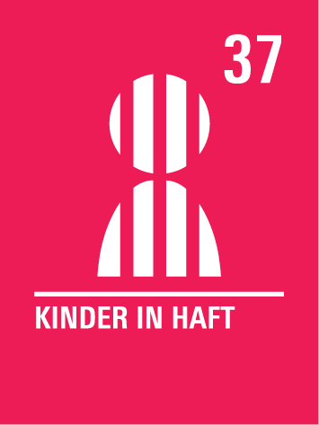Kinderrecht 37 – Schutz vor Folter und grausamer Behandlung:
Kinder dürfen nicht gefoltert oder grausam behandelt werden. Gefängnis darf nur unter sehr strengen Bedingungen eingesetzt werden.